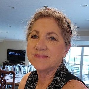 Meet your Posher, Ella